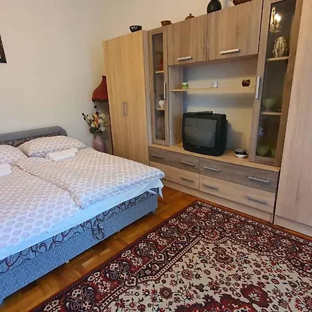 Apartmán In Siofok/balaton 19649 *